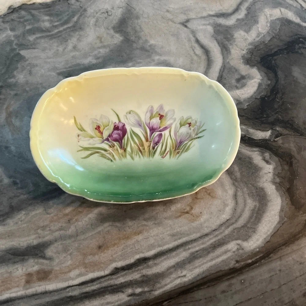 Vintage Crocus Floral Soap Trinket Dish Germany 1930s